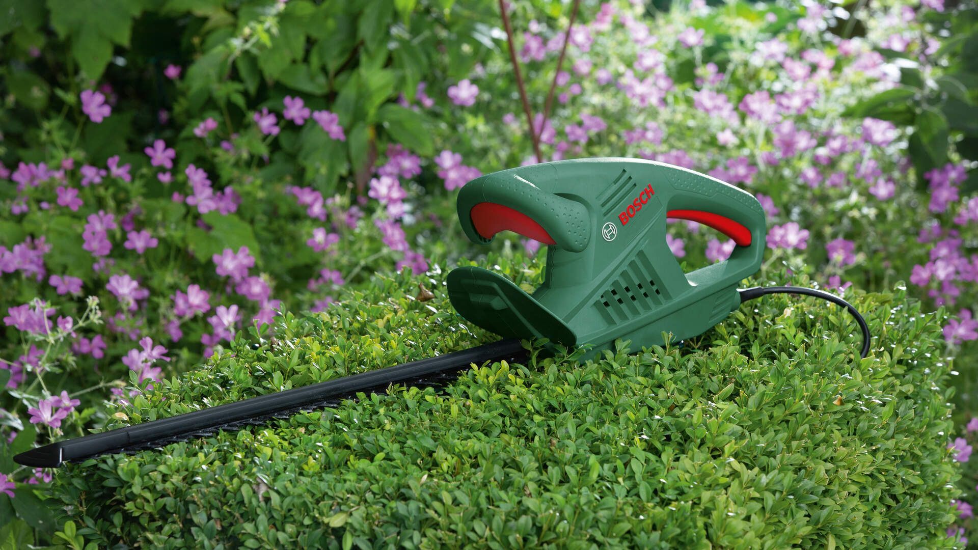 makaze-za-zivu-ogradu-bosch-easyhedgecut-45-8 makaze-za-zivu-ogradu-bosch-easyhedgecut-45-8